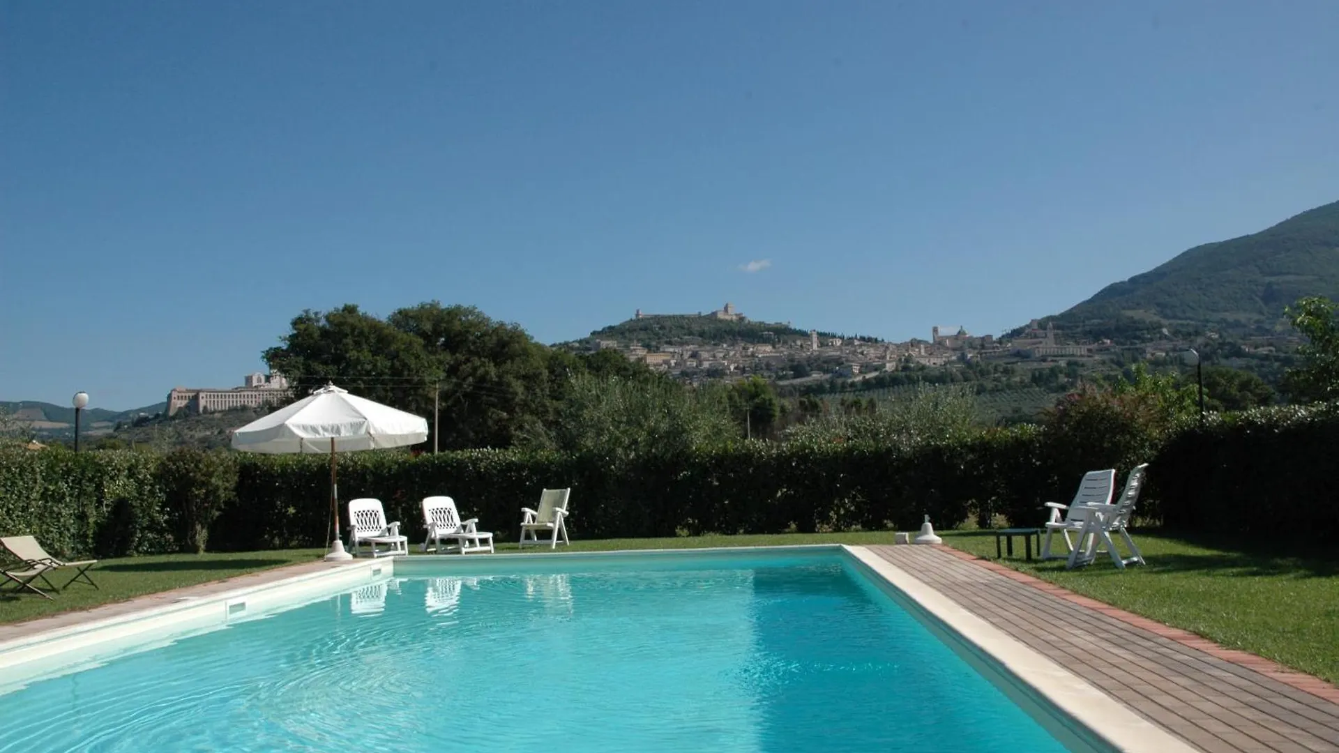 Il Podere Del Falco Guest House Santa Maria Degli Angeli  Country house Assisi