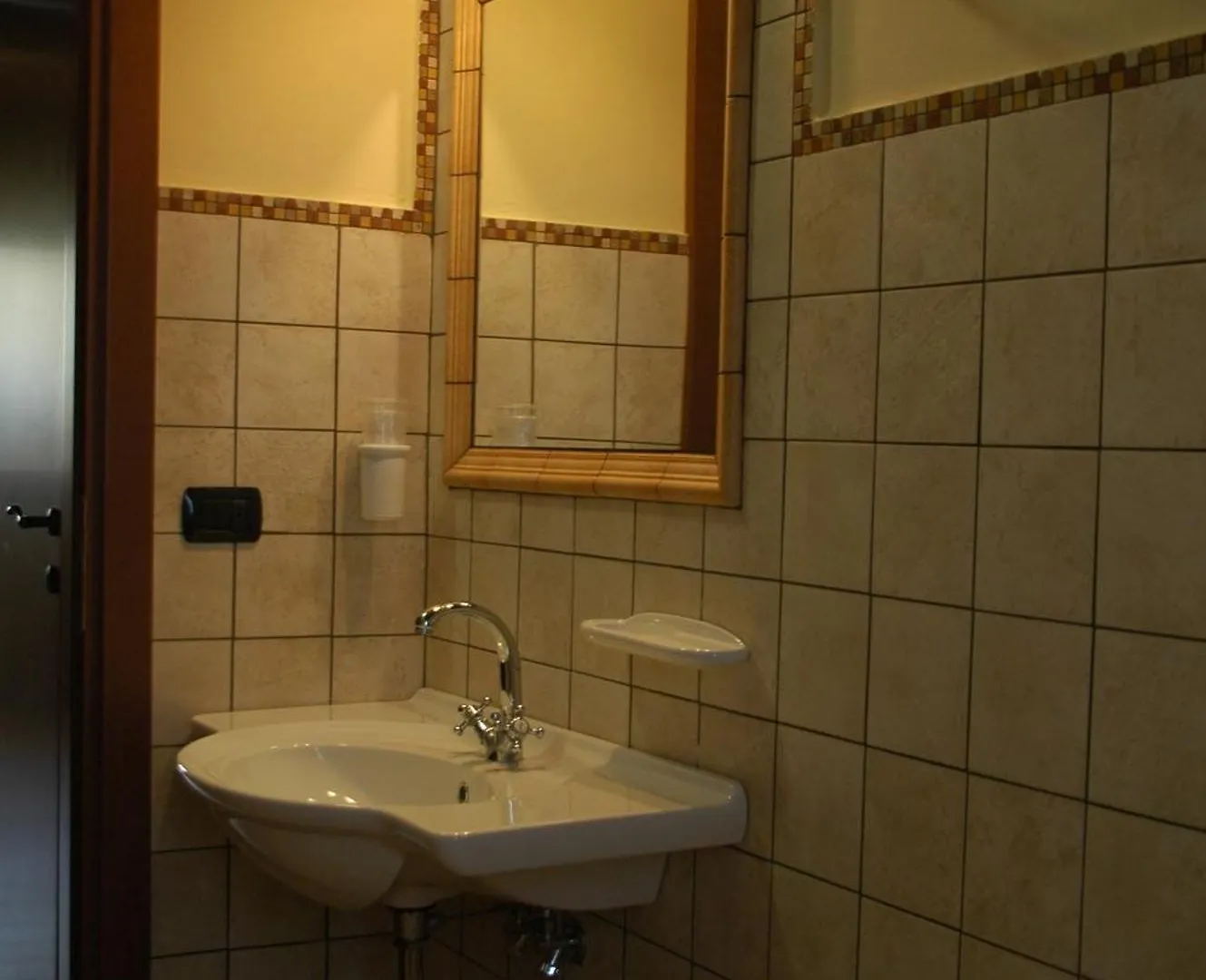 Il Podere Del Falco Guest House Santa Maria Degli Angeli  Country house